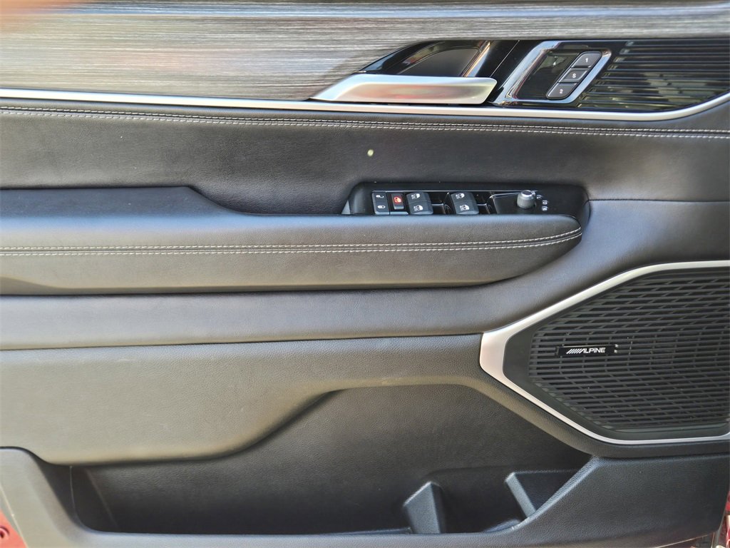 Used 2023 Jeep Wagoneer L Series II image 29