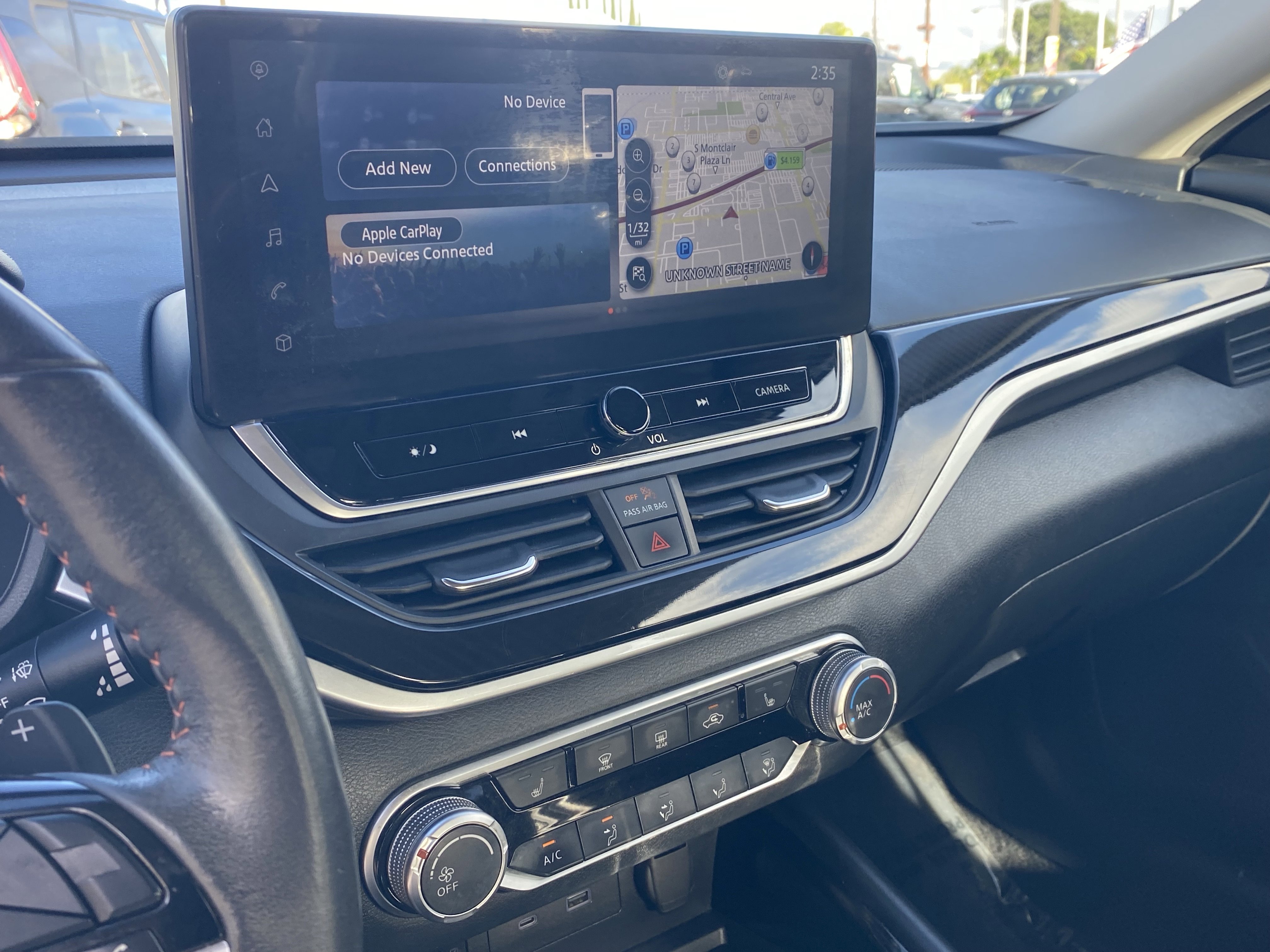 Used 2023 Nissan Altima 2.5 SR w/ SR Premium Package image 23