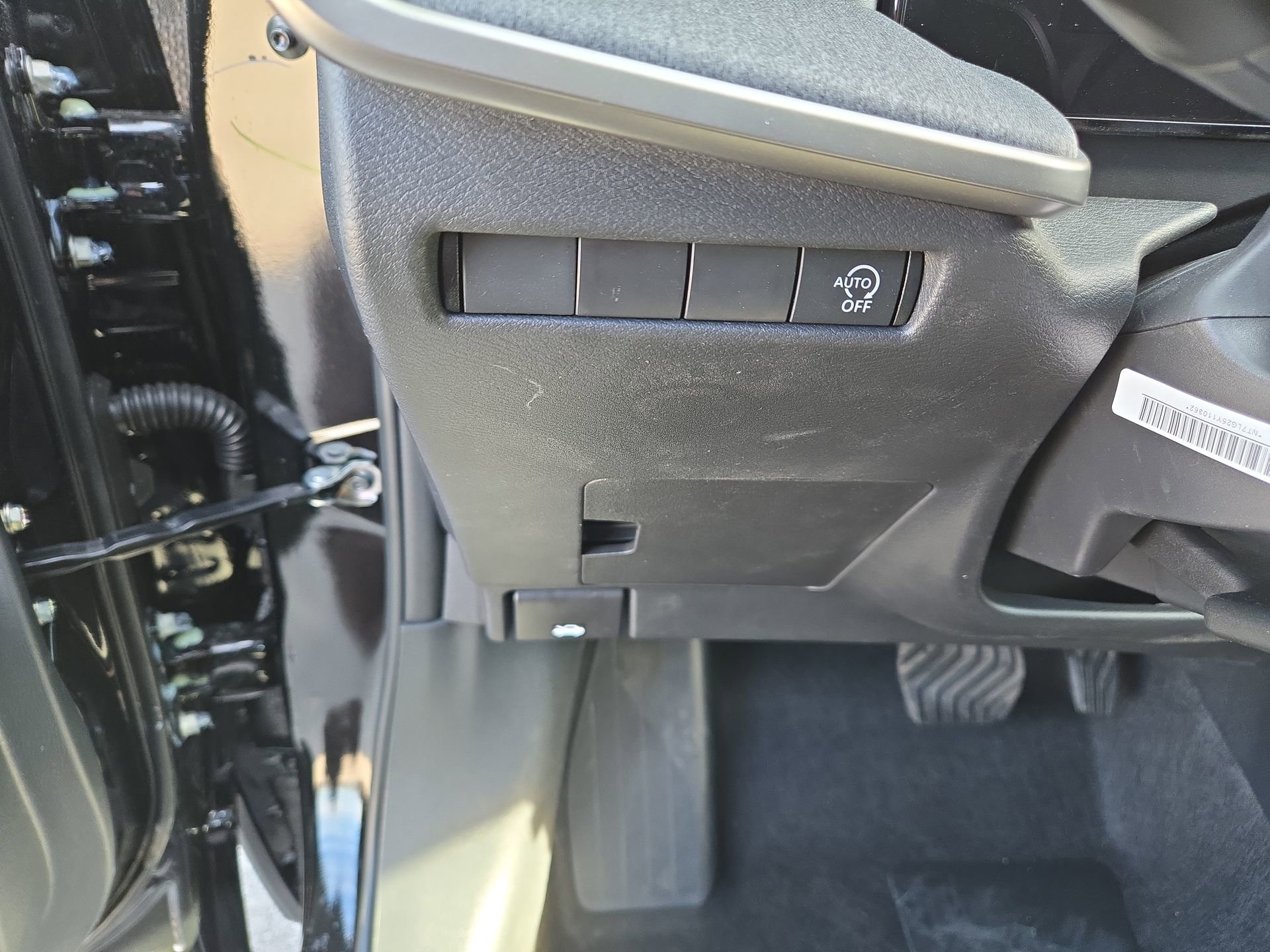 New 2026 Nissan Kicks S image 19