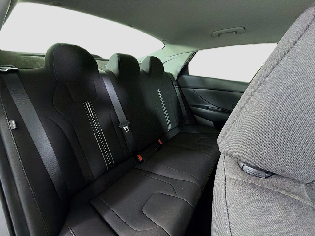 Used 2024 Hyundai Elantra SEL FWD image 26
