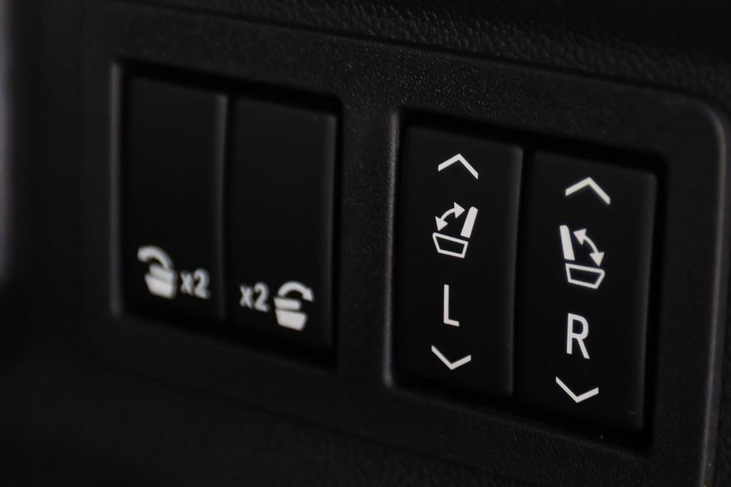 Used 2026 GMC Yukon XL AT4 Ultimate AWD/4WD image 14