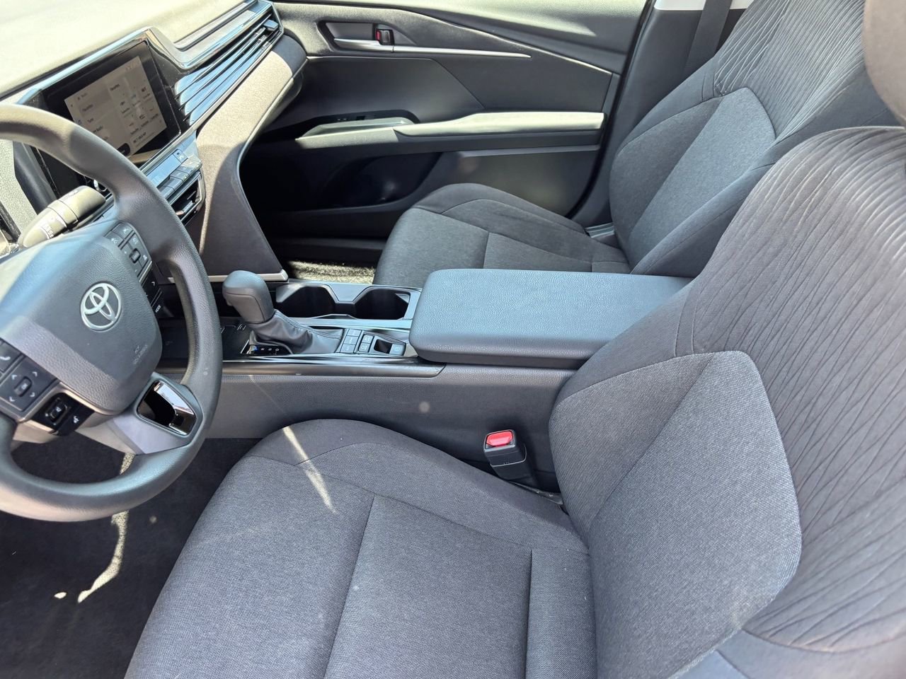 Used 2026 Toyota Camry LE FWD image 17