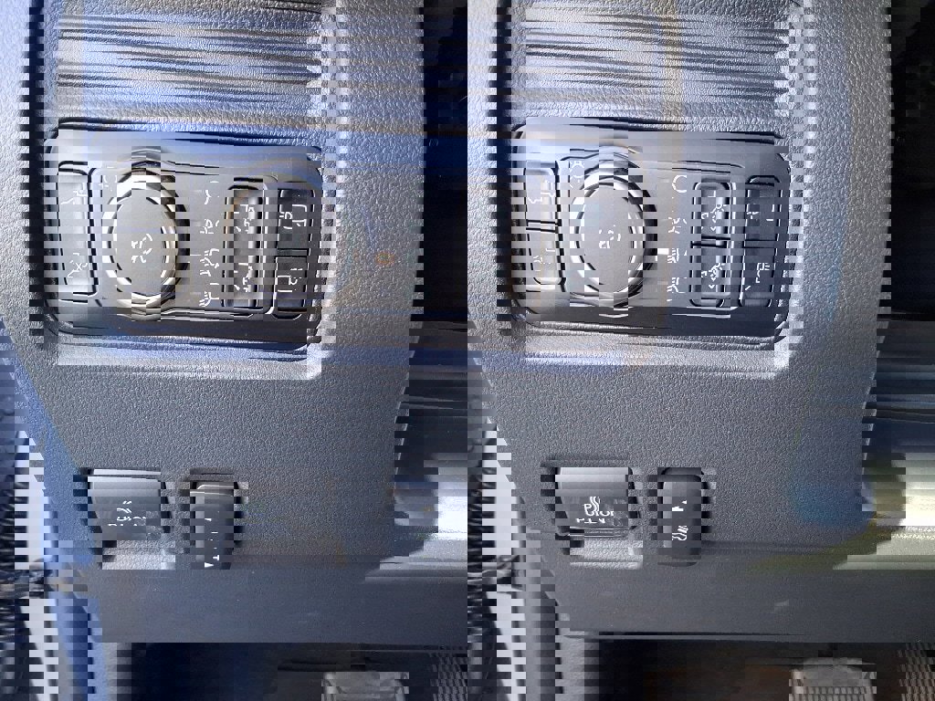 New 2026 Ford F250 Lariat w/ Tremor Off-Road Package image 13