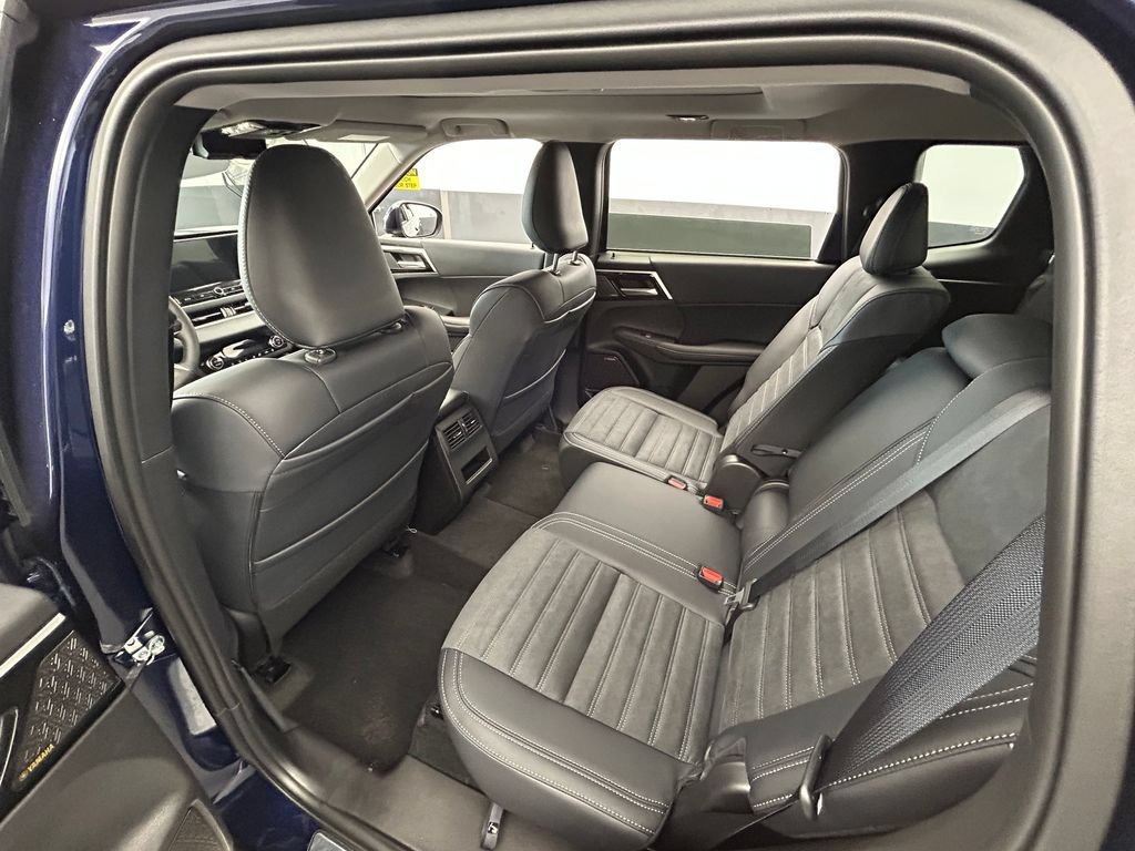New 2026 Mitsubishi Outlander SE FWD image 39