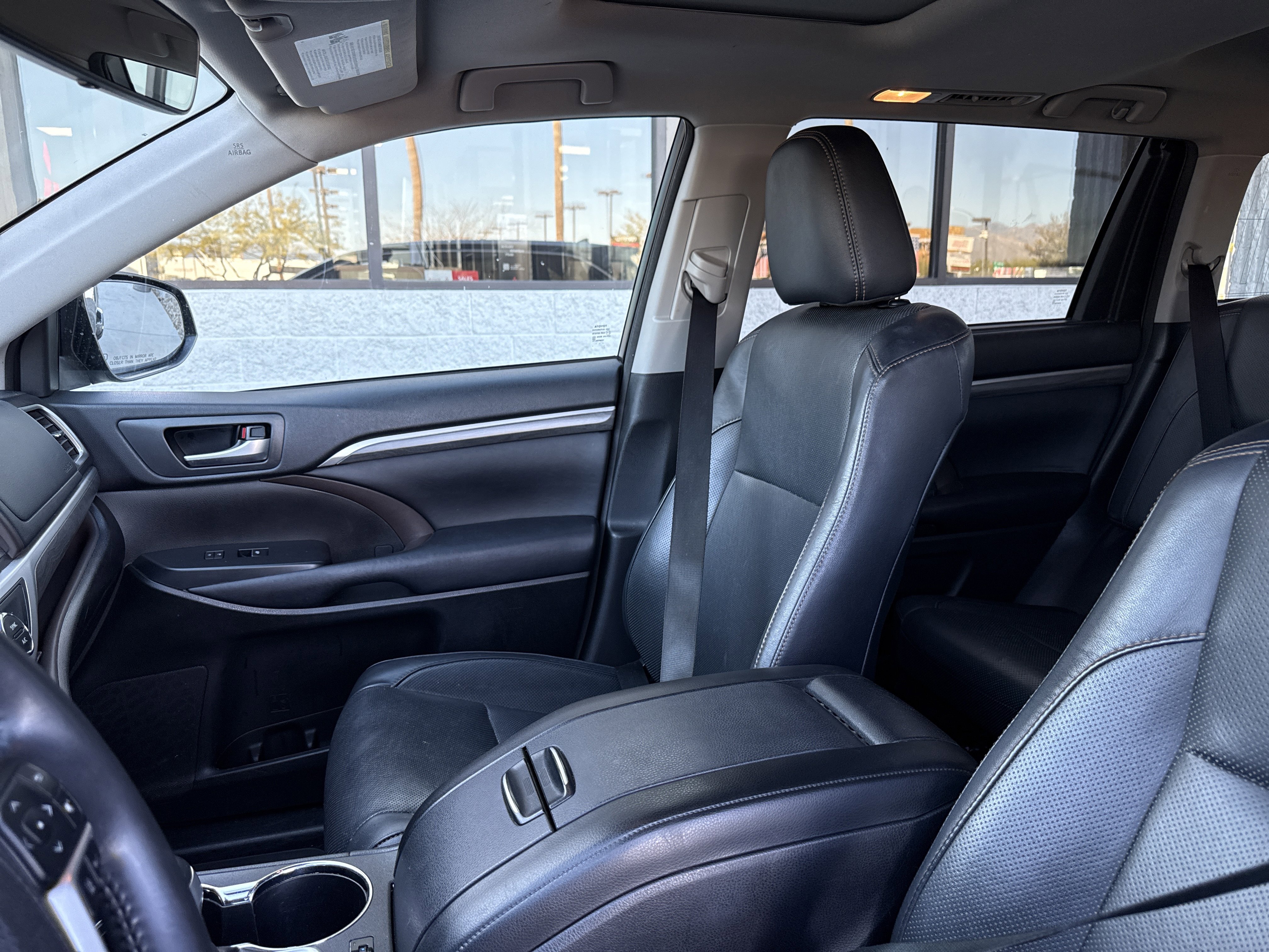 Used 2017 Toyota Highlander Limited image 13