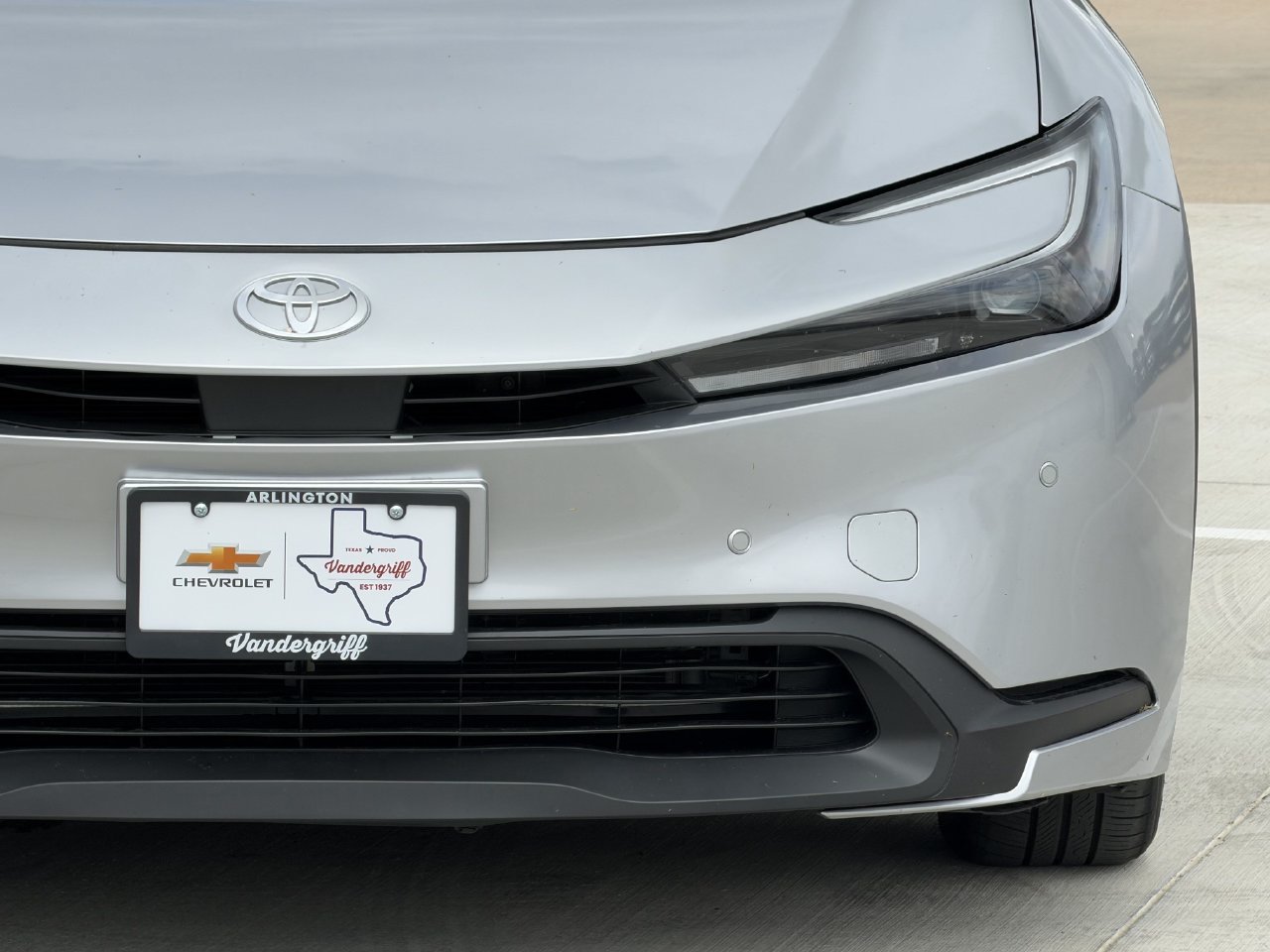 Used 2025 Toyota Prius LE FWD image 8