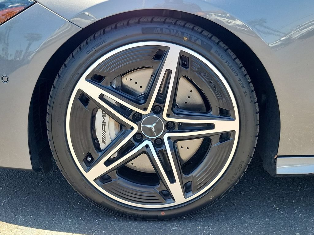 Used 2025 Mercedes-Benz CLA 35 AMG 4MATIC image 34