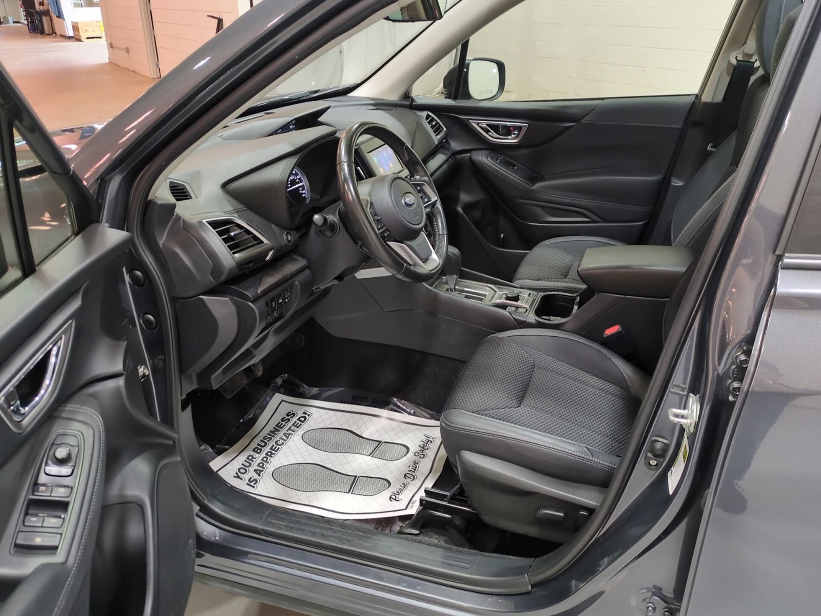 Used 2022 Subaru Forester Premium AWD/4WD image 16