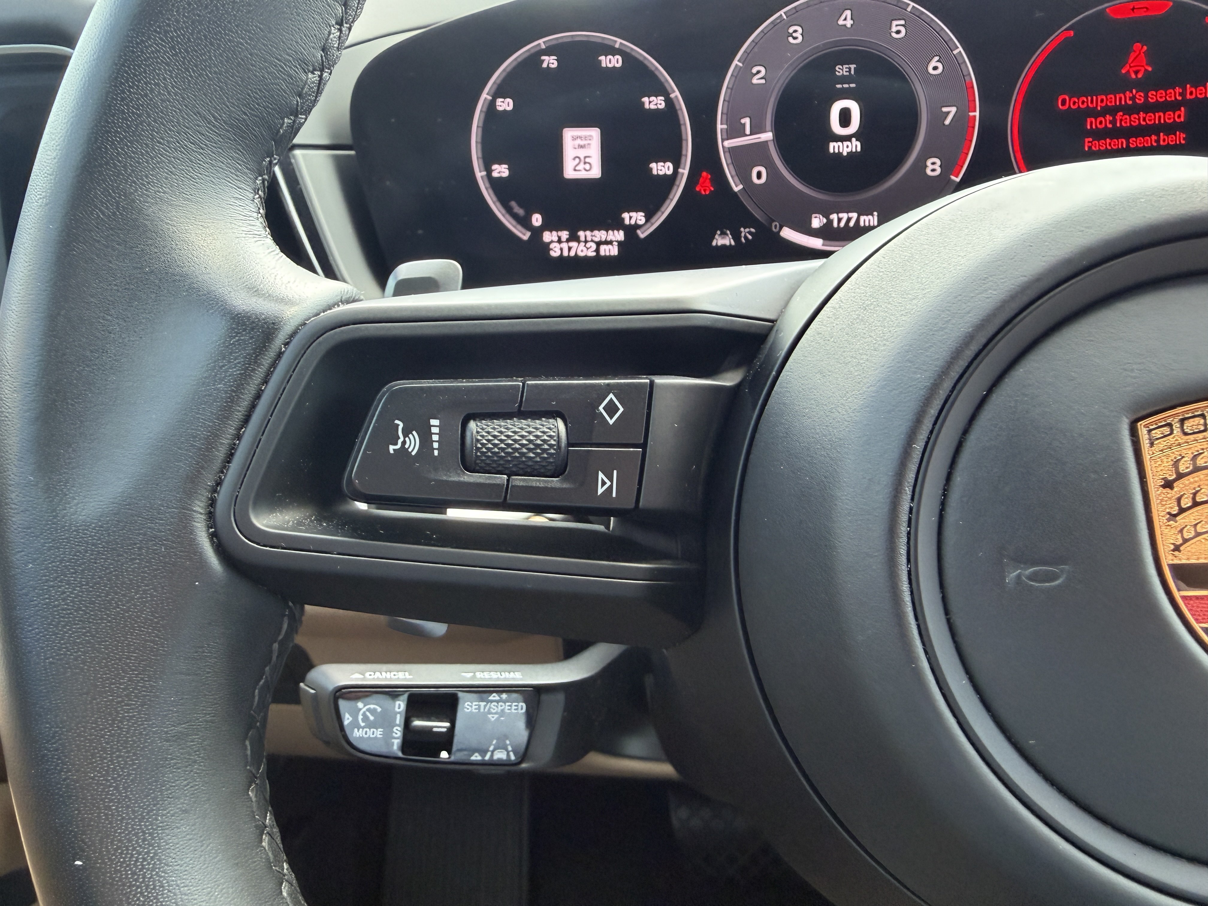 Used 2024 Porsche Cayenne AWD/4WD image 27