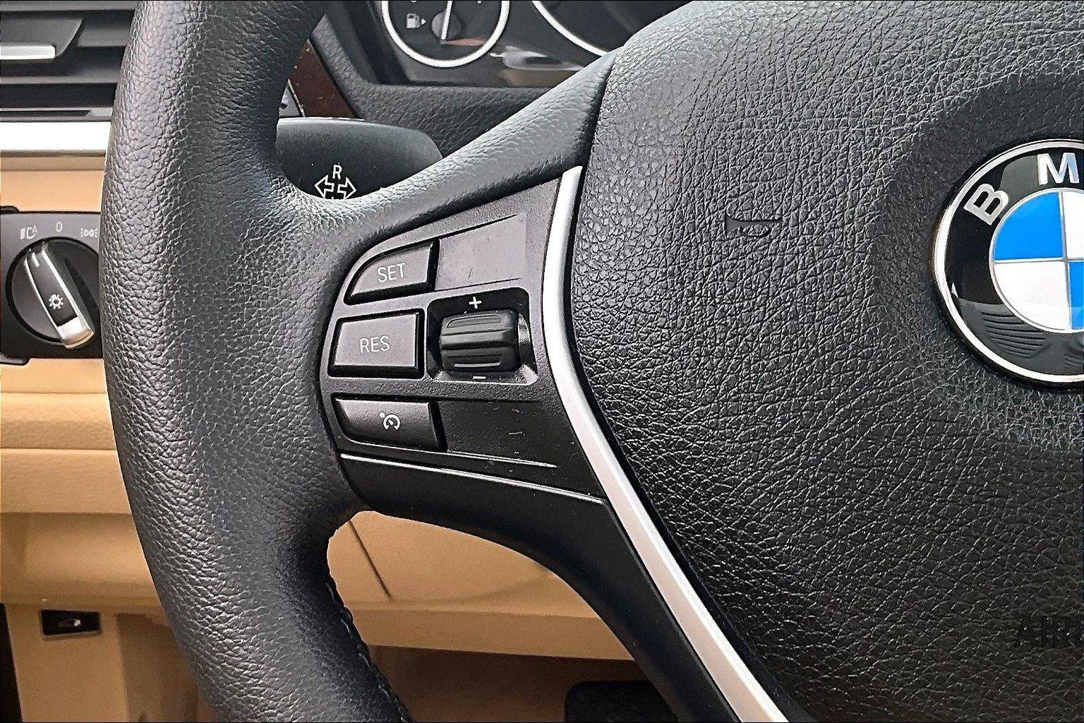 Used 2014 BMW 328i xDrive Sedan AWD/4WD image 11