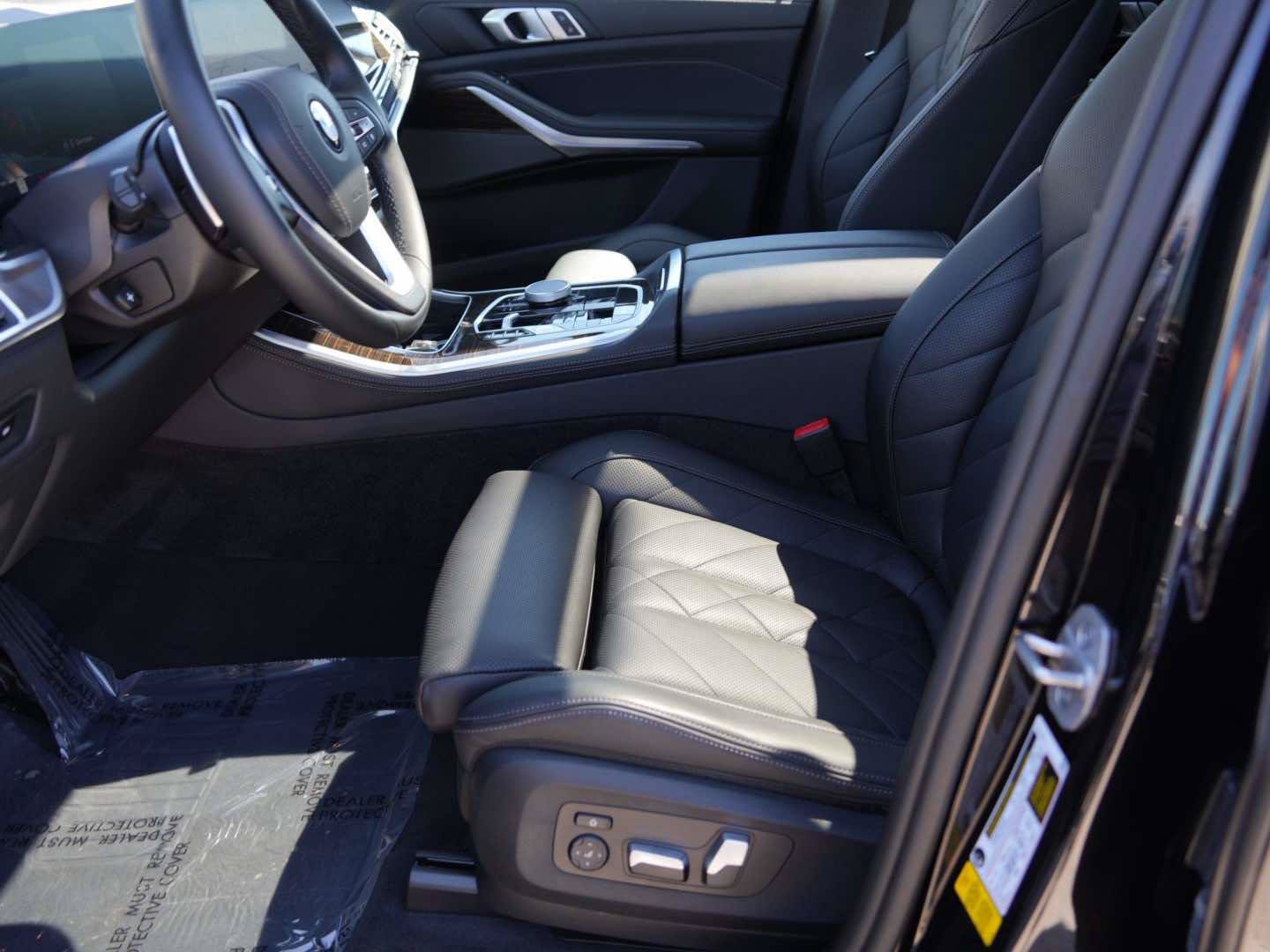 Used 2024 BMW X5 sDrive40i w/ Premium Package RWD image 14