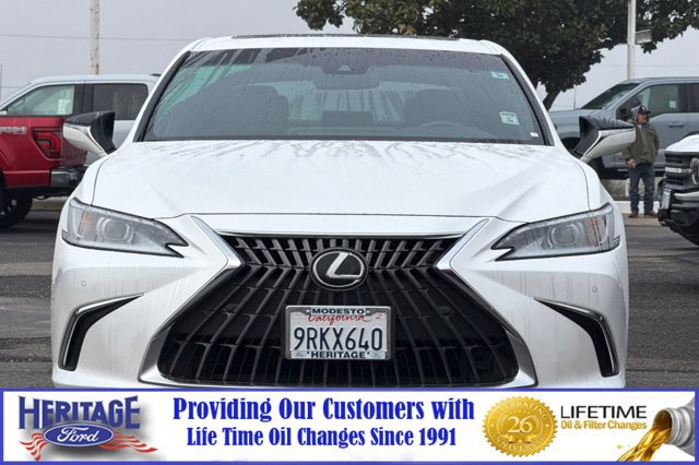 Used 2025 Lexus ES 300h w/ Premium Package image 9