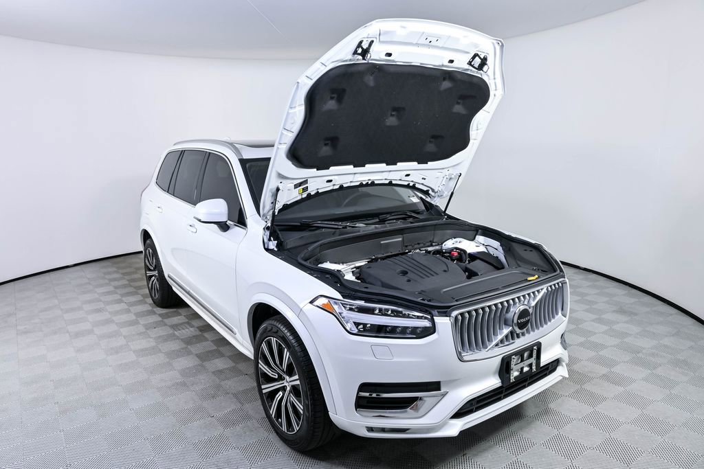 Certified 2025 Volvo XC90 B5 Core w/ Protection Package Premier AWD/4WD image 35