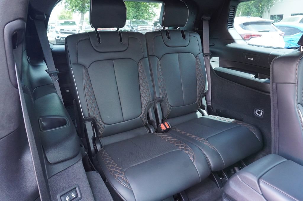 Used 2025 Jeep Grand Cherokee L Summit AWD/4WD image 10