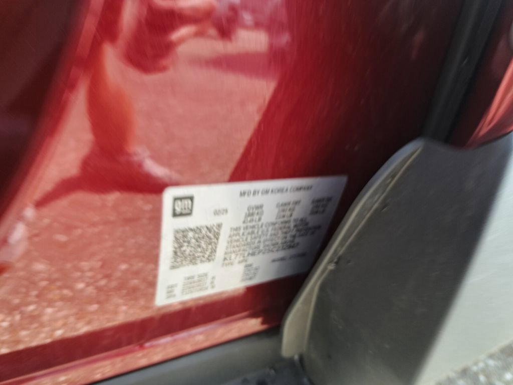 Used 2025 Chevrolet Trax LT w/ LT Convenience Package FWD image 25