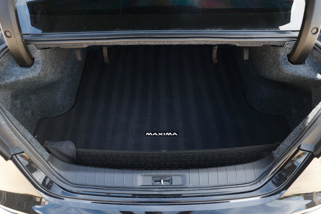 Used 2023 Nissan Maxima SR w/ Sport Mat Group FWD image 25