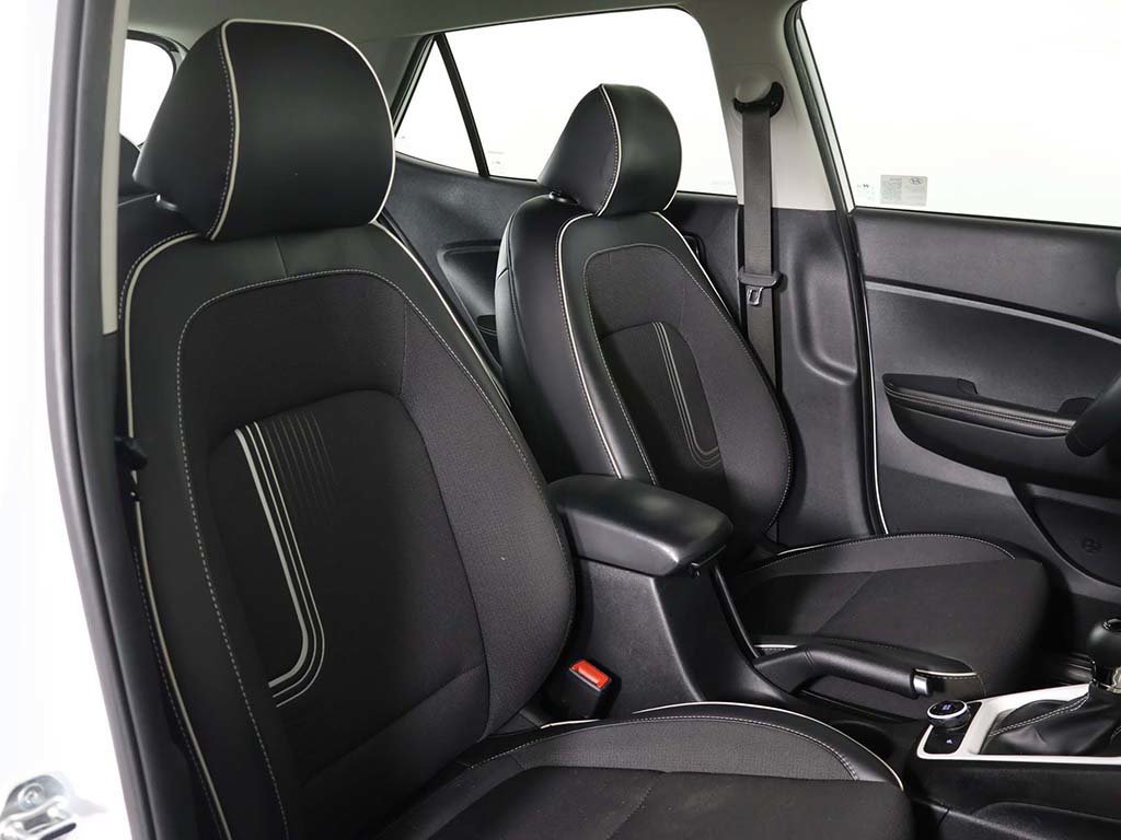 Certified 2024 Hyundai Venue Limited FWD image 26