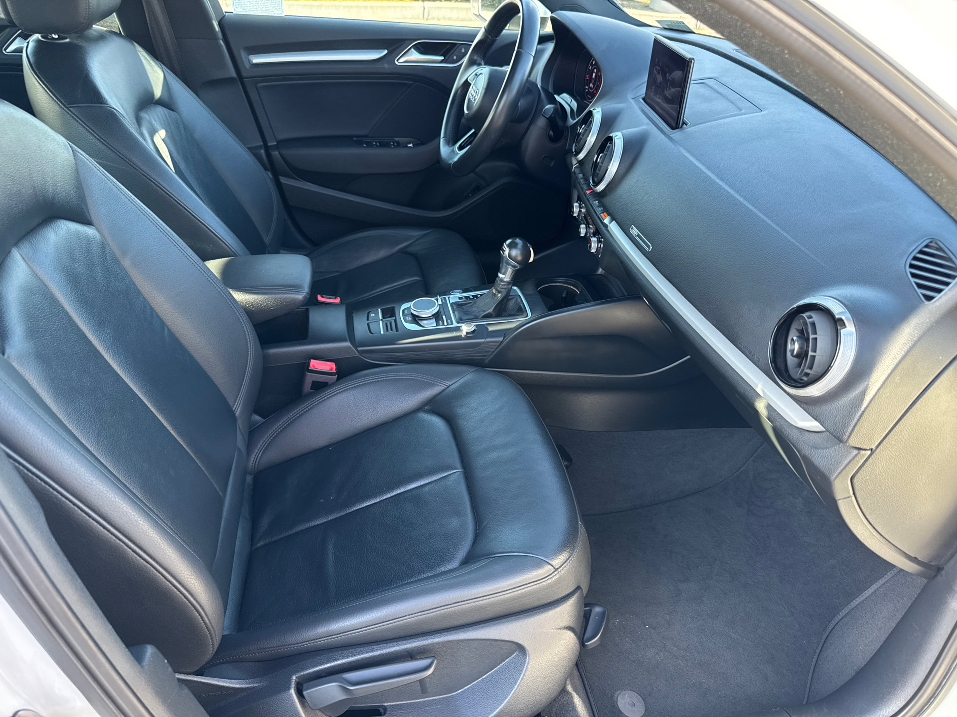 Used 2018 Audi A3 2.0T Premium image 16