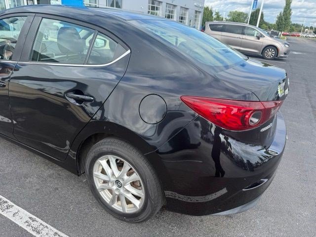Used 2017 MAZDA MAZDA3 Sport w/ Preferred Equipment Package FWD image 8