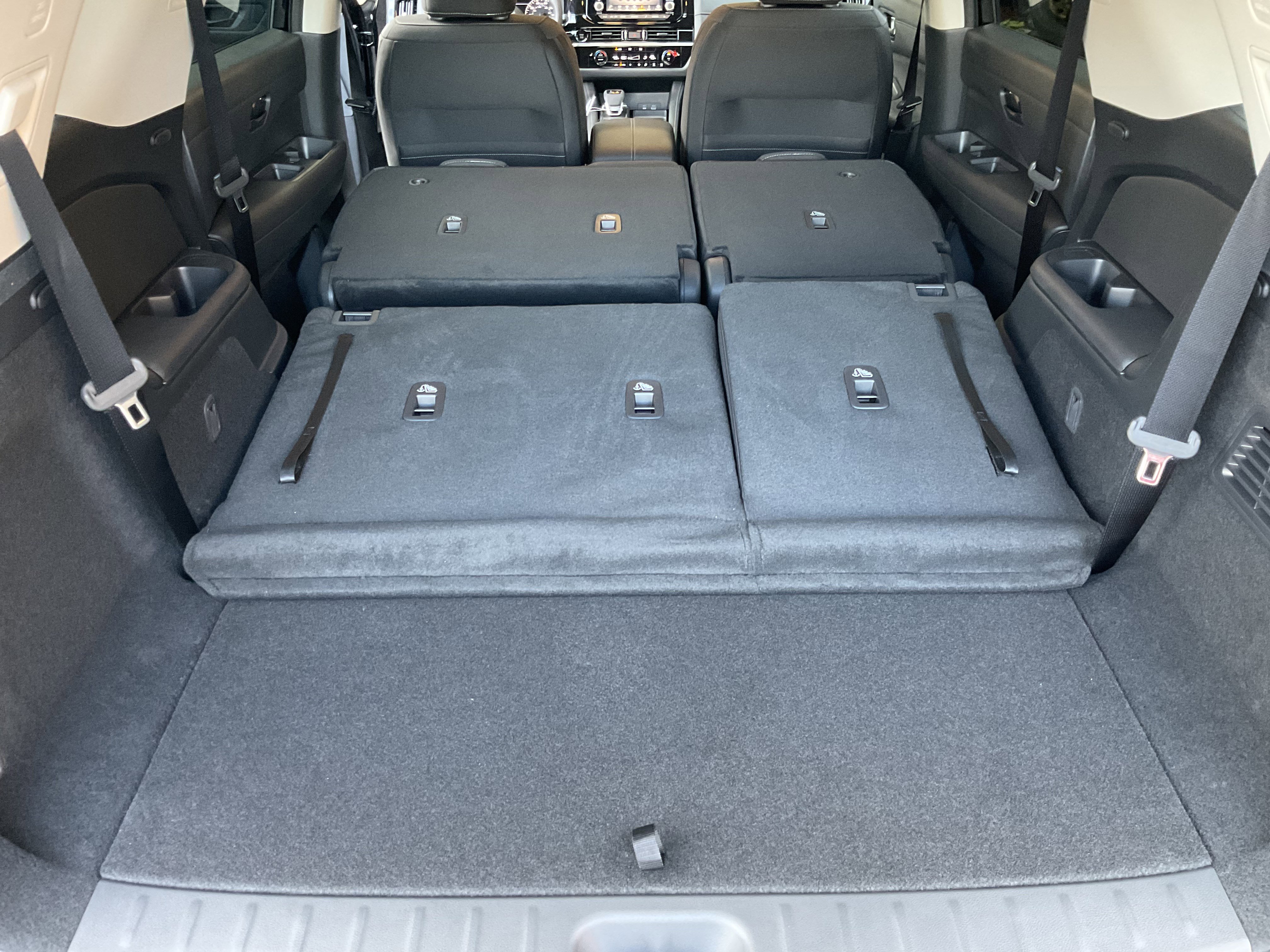 Used 2025 Nissan Pathfinder SV w/ Black Appearance Package image 46