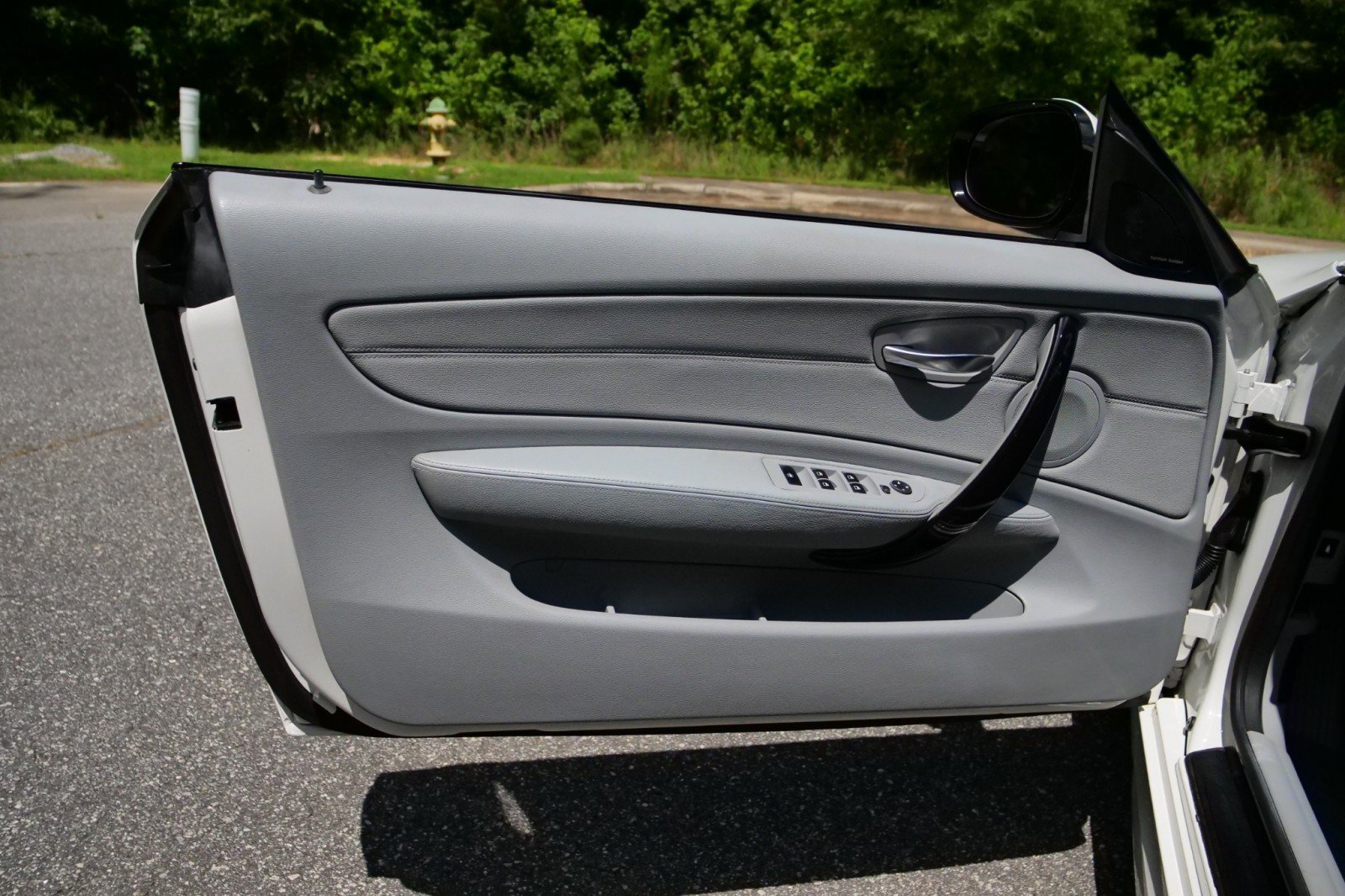 Used 2011 BMW 135i Convertible RWD image 28
