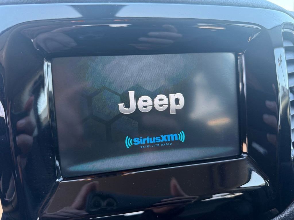 Used 2018 Jeep Compass Latitude w/ Popular Equipment Group image 21