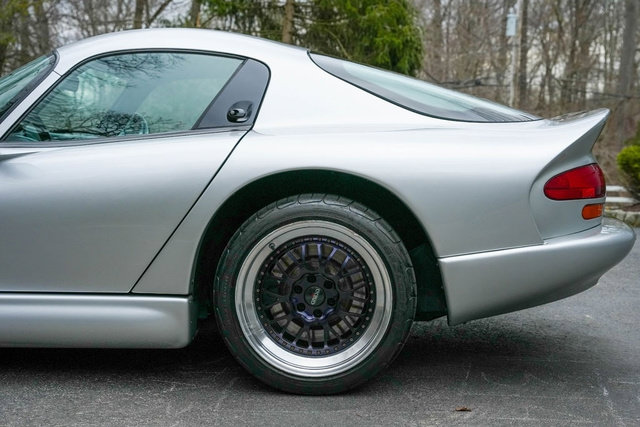 Used 1998 Dodge Viper GTS RWD image 6