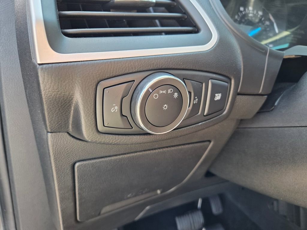 Used 2022 Ford Edge SEL image 22