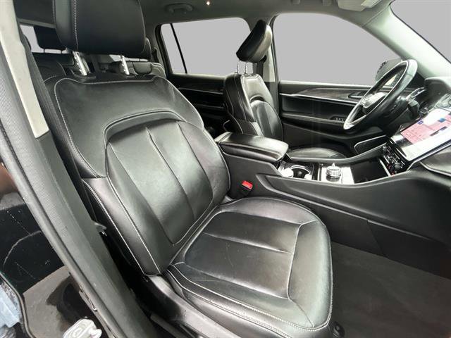 Used 2022 Jeep Grand Cherokee L Limited image 18