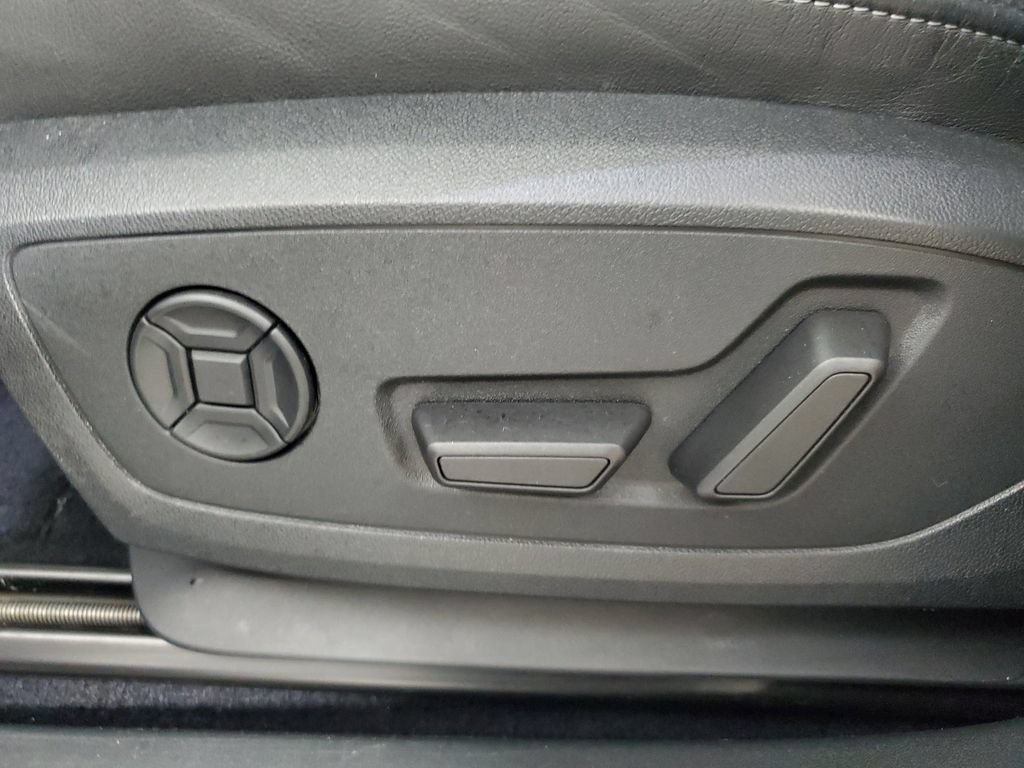Certified 2023 Audi Q4 e-tron Premium Plus RWD image 20
