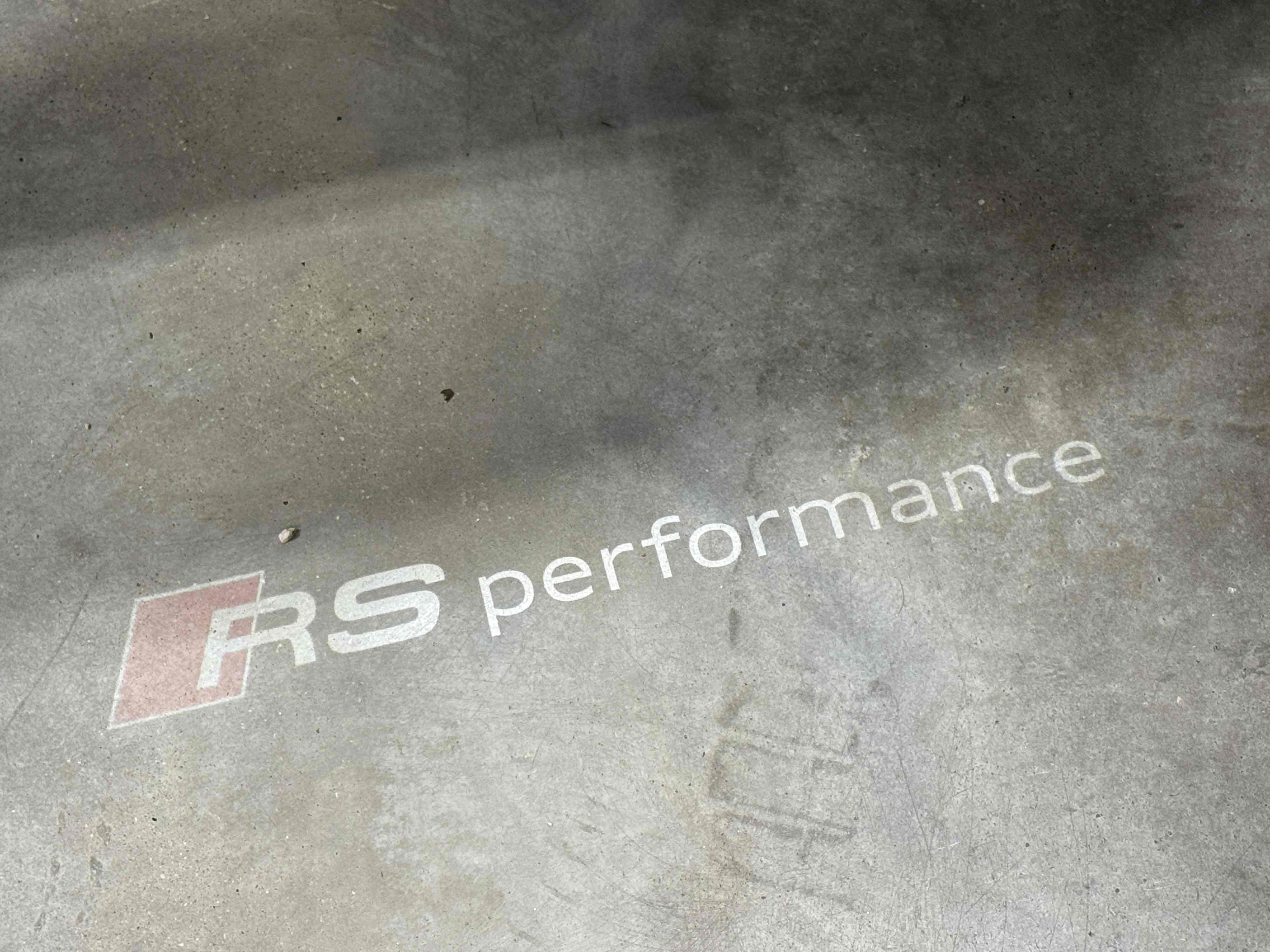 Used 2025 Audi RS Q8 performance image 43