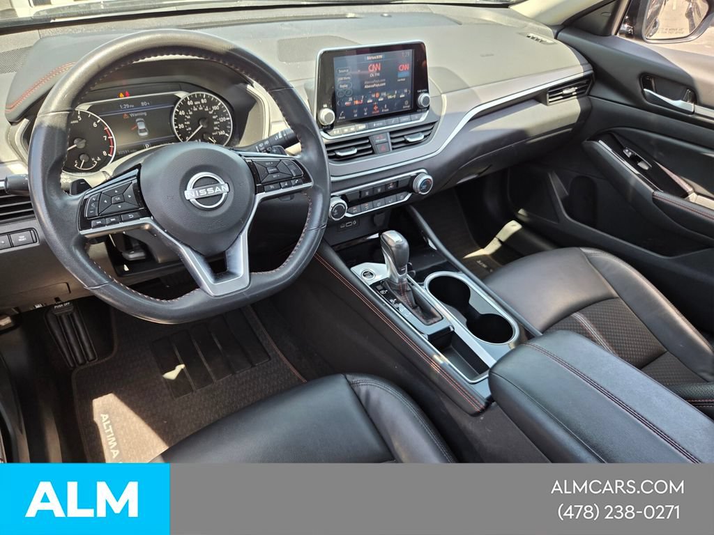 Used 2025 Nissan Altima 2.5 SR FWD image 8