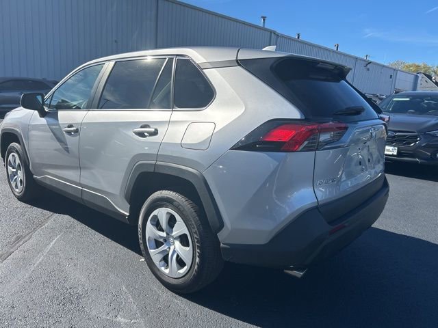 Used 2023 Toyota RAV4 LE AWD/4WD image 7