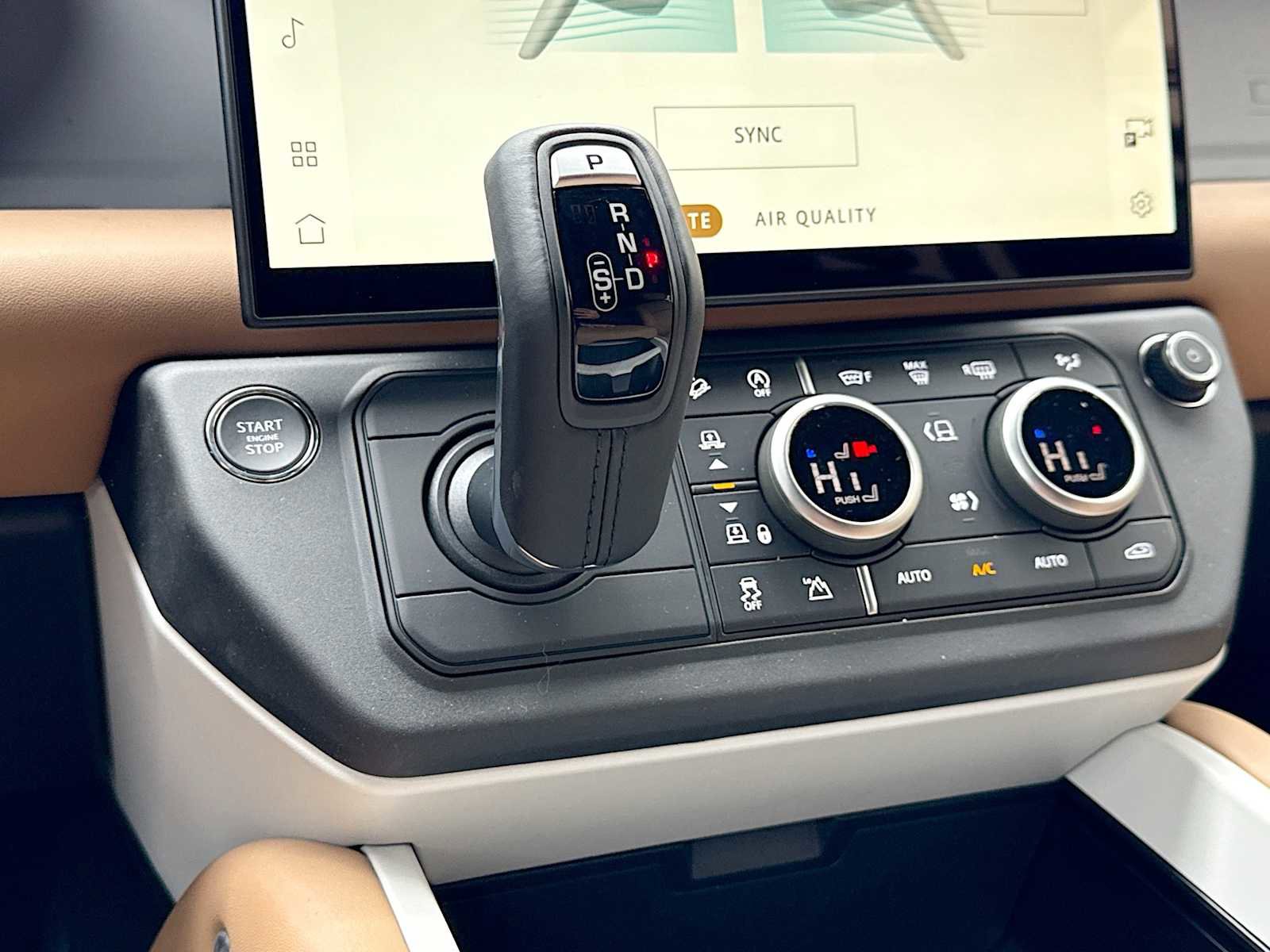 New 2026 Land Rover Defender 130 X-Dynamic SE AWD/4WD image 15