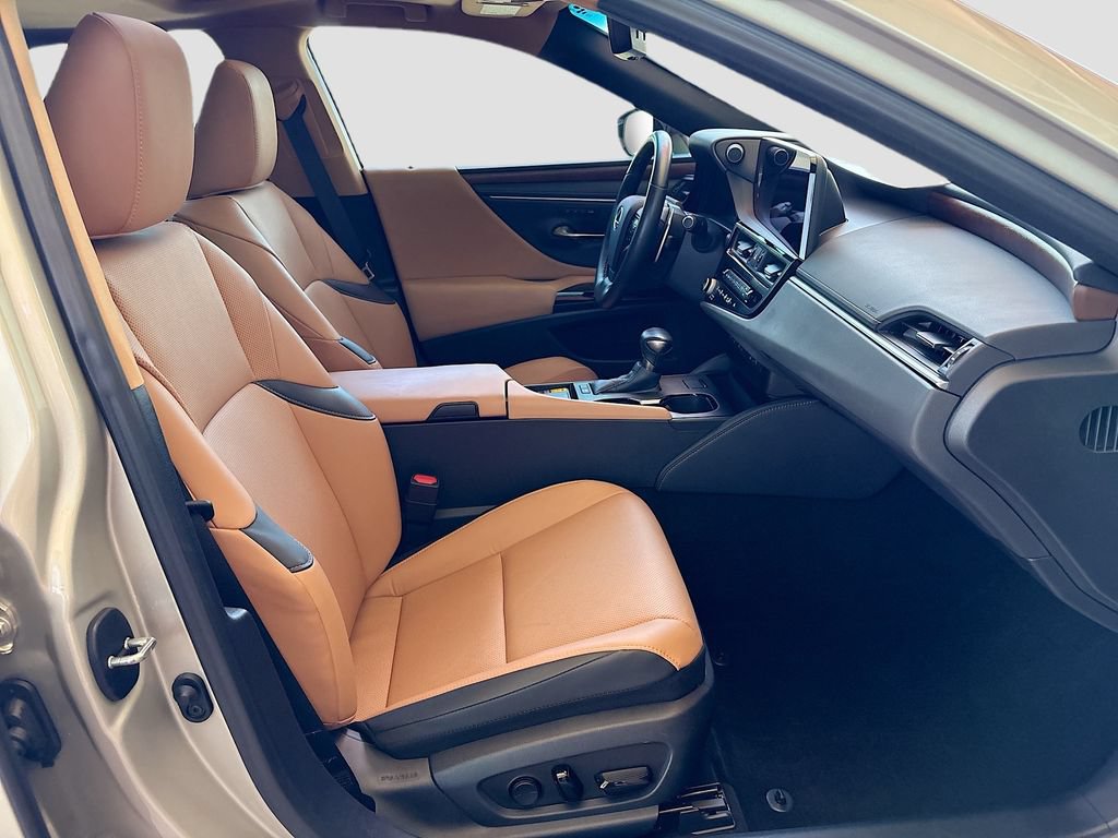Used 2024 Lexus ES 300h w/ Premium Package FWD image 20