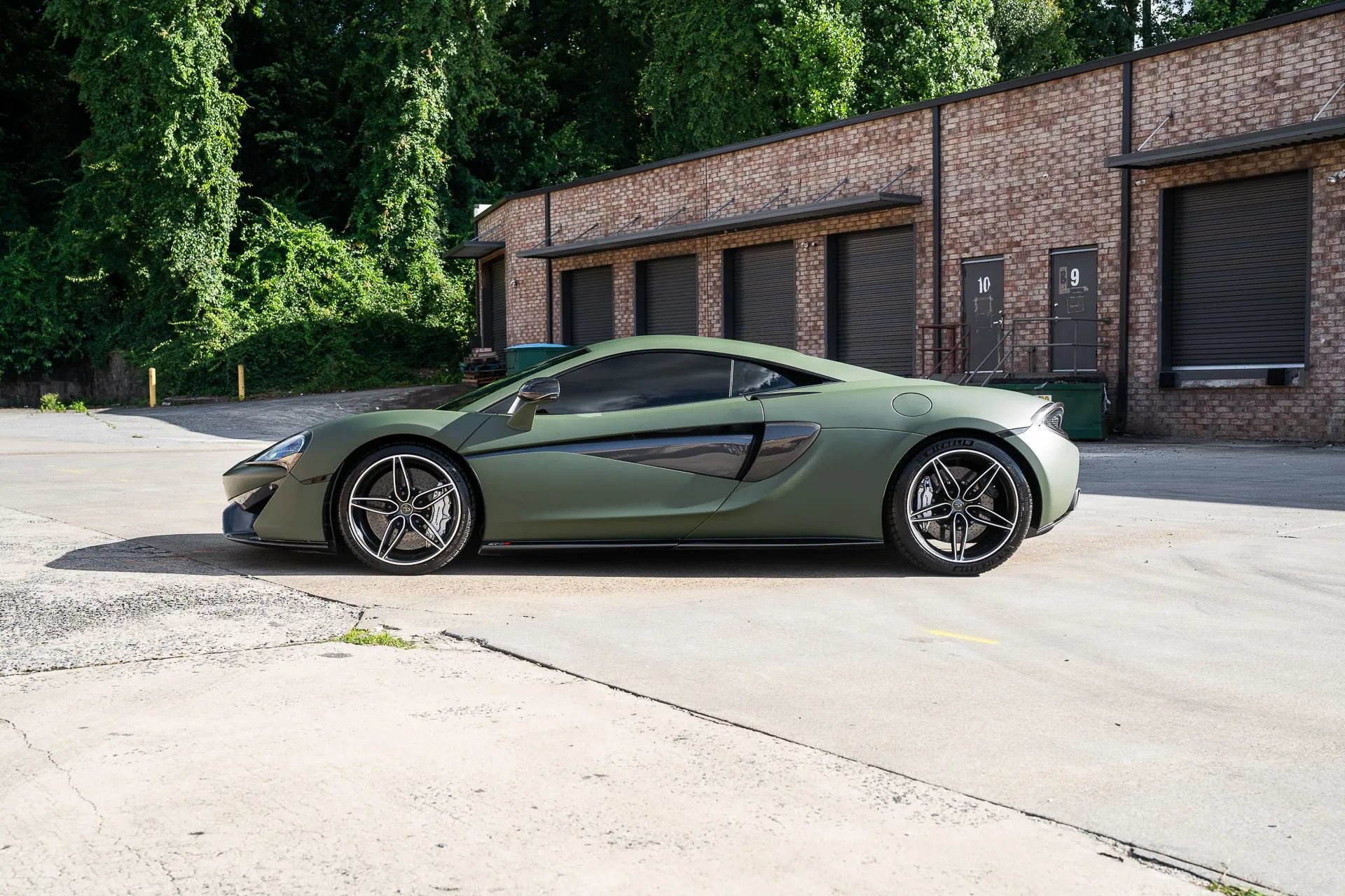 Used 2016 McLaren 570S Coupe RWD image 5