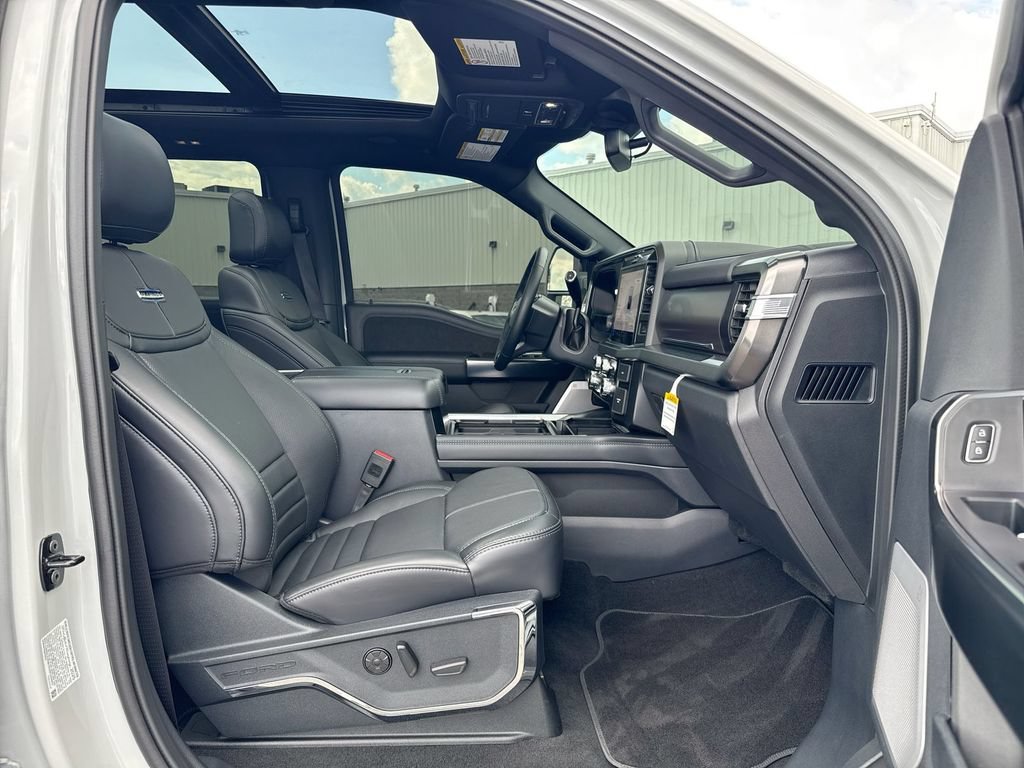 Used 2026 Ford F450 Platinum w/ FX4 Off-Road Package AWD/4WD image 25