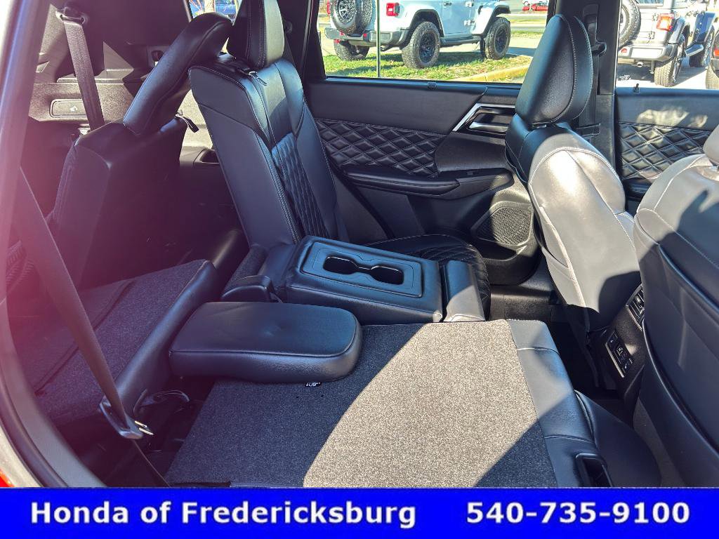 Used 2023 Mitsubishi Outlander SEL Black Edition image 35