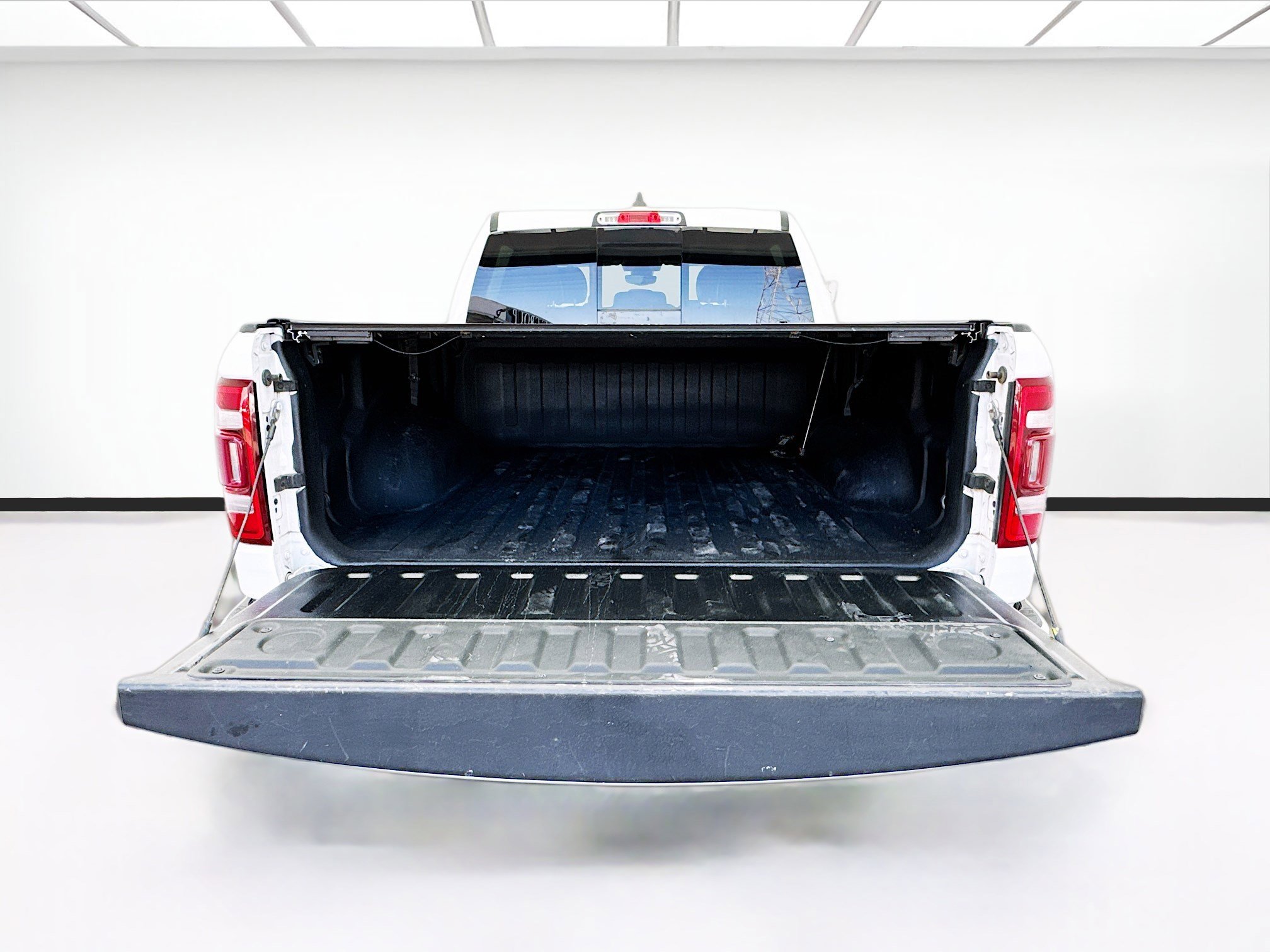 Used 2020 RAM 1500 Laramie w/ Off Road Group image 17