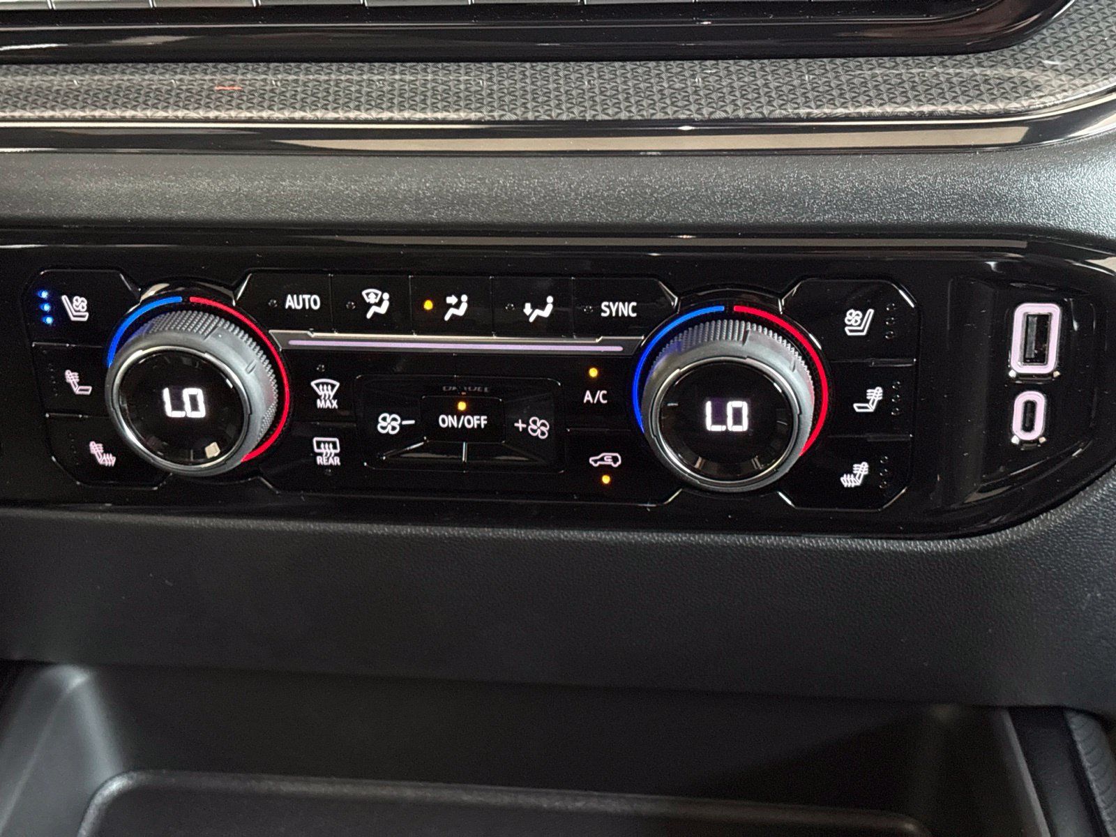 New 2026 Chevrolet Silverado 2500 ZR2 AWD/4WD image 27
