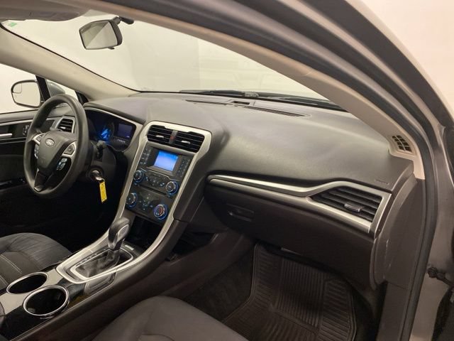 Used 2013 Ford Fusion SE FWD image 19
