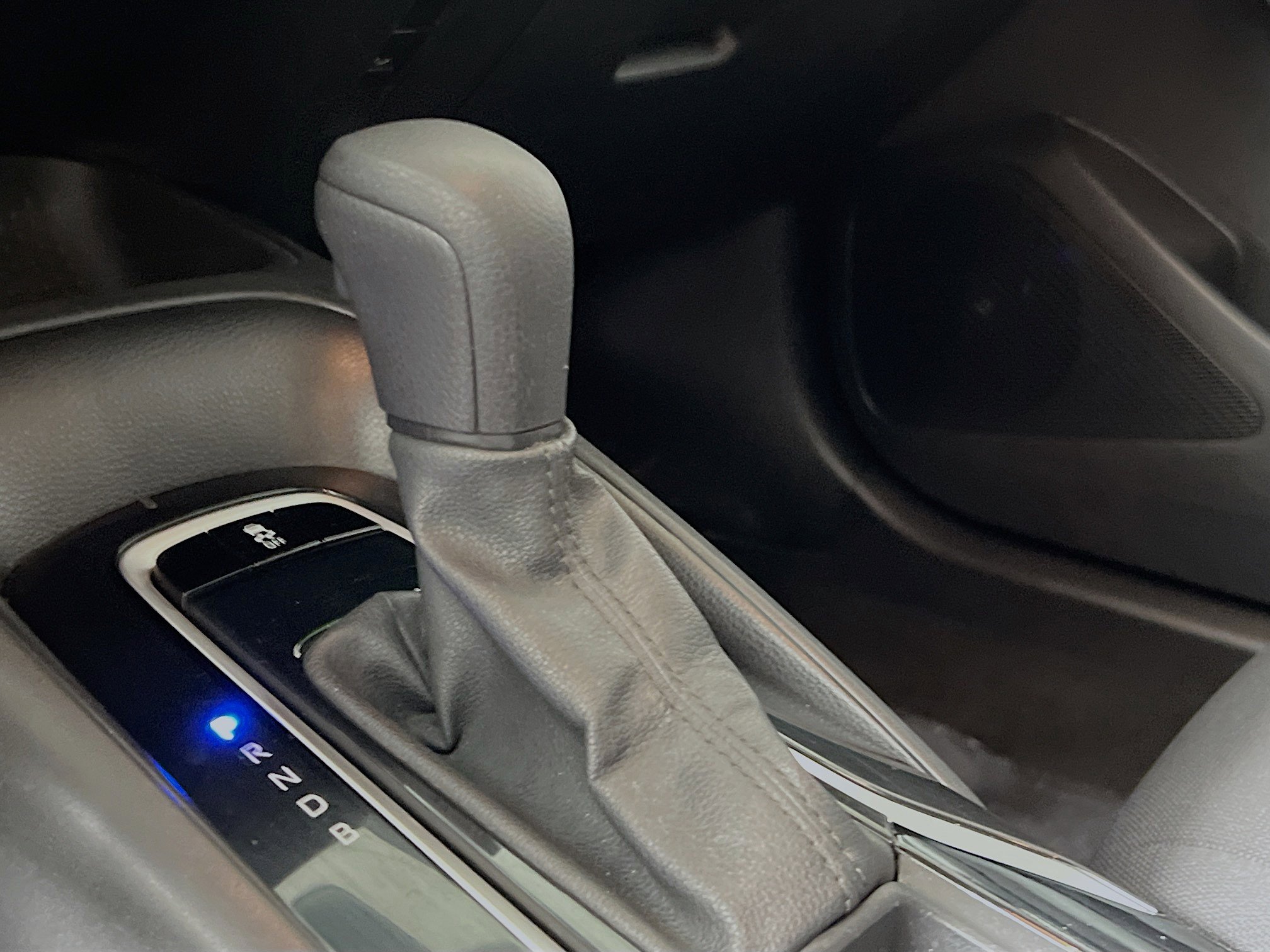 Used 2021 Toyota Corolla LE image 24