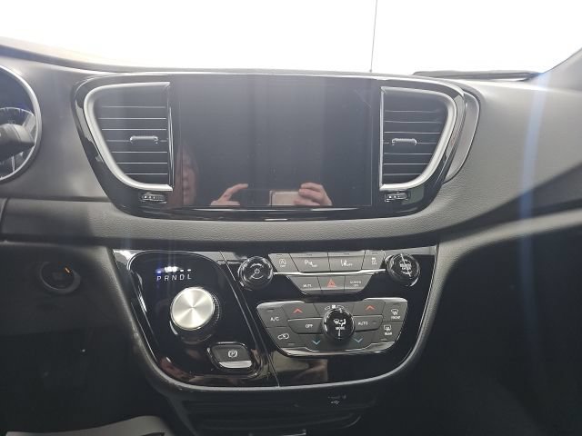 New 2026 Chrysler Voyager LX FWD image 29