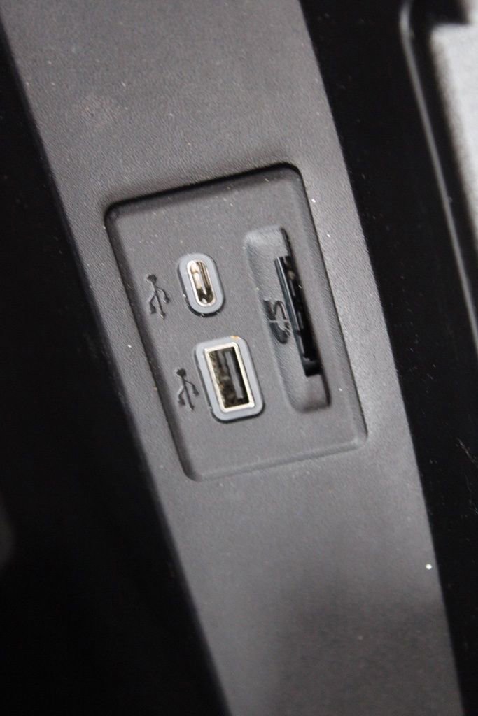 Used 2021 Chevrolet Suburban LT image 46