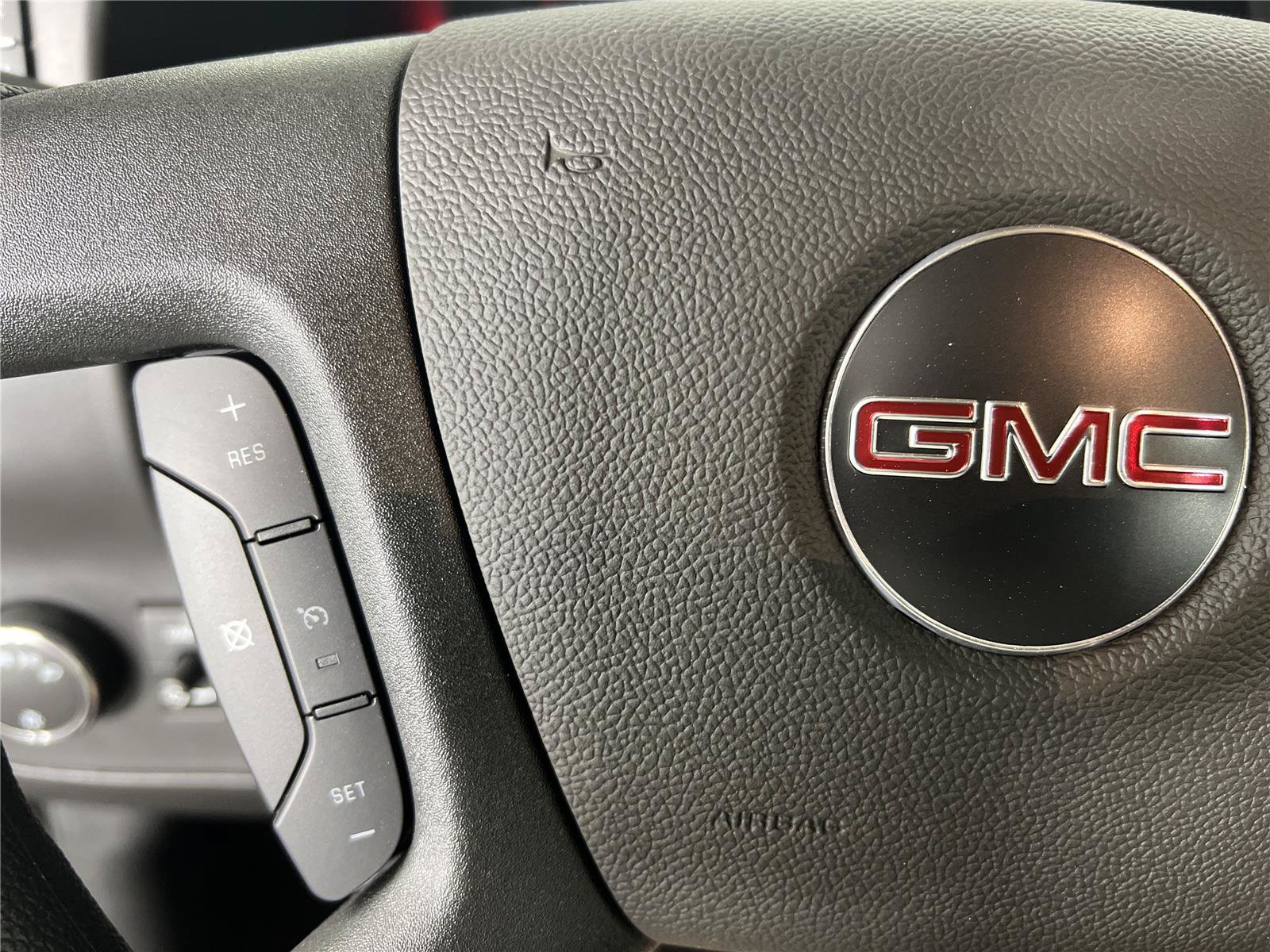 New 2025 GMC Savana 2500 w/ Driver Convenience Package RWD image 24