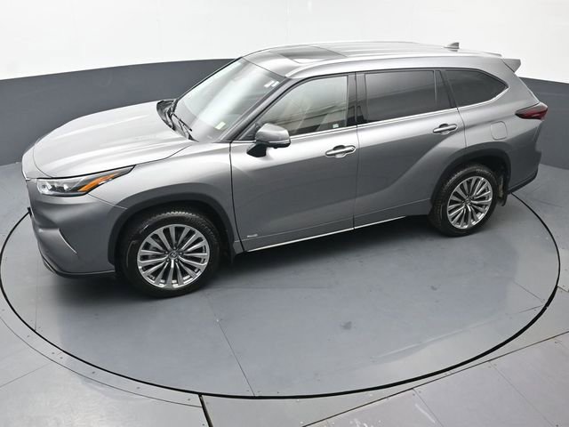 Certified 2025 Toyota Highlander XLE image 49