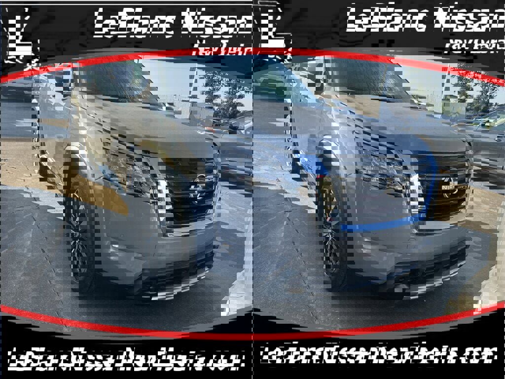 New 2025 Nissan Pathfinder Platinum w/ Cargo Package