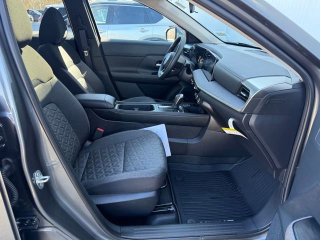 Certified 2025 Nissan Kicks SV w/ SV Premium Package image 28