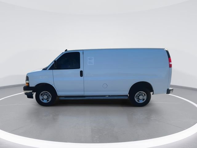 Used 2022 Chevrolet Express 2500 w/ Driver Convenience Package image 4