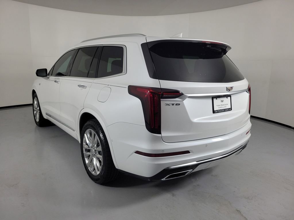 Used 2024 Cadillac XT6 Premium Luxury w/ Technology Package FWD image 3